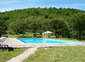 piscina agriturismo umbria 800x580